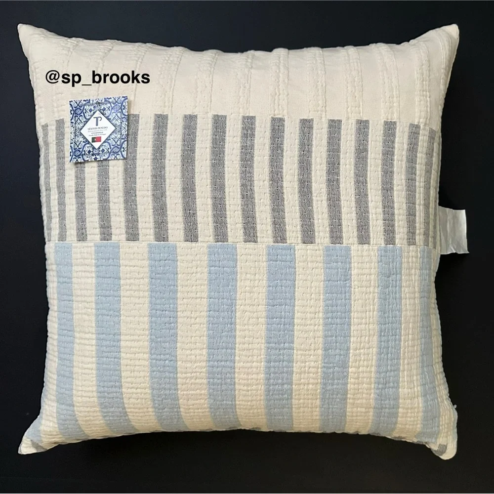 🎁Texteis Penedo 100% Cotton Decorative Pillow with Feather Fill - 22” x 22”